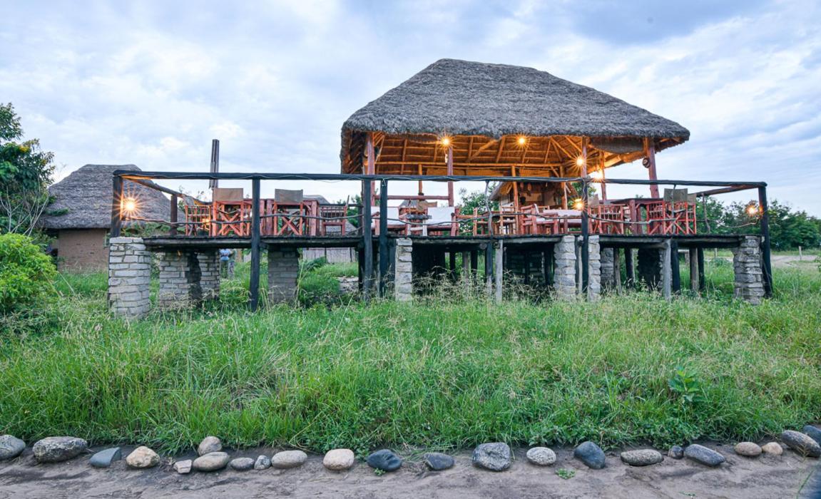 Kazinga Wilderness Safari Camp Hotell Kasese Exteriör bild