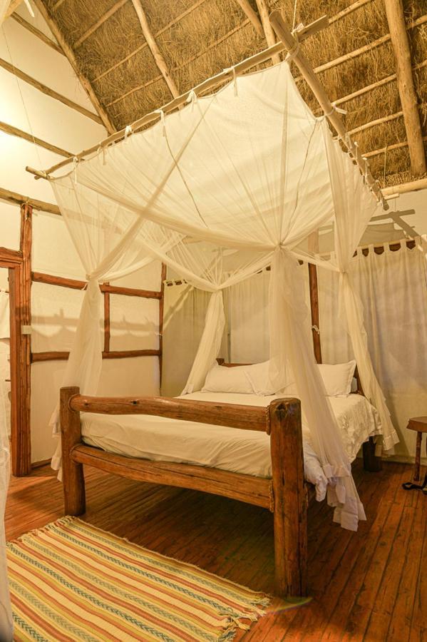 Kazinga Wilderness Safari Camp Hotell Kasese Exteriör bild