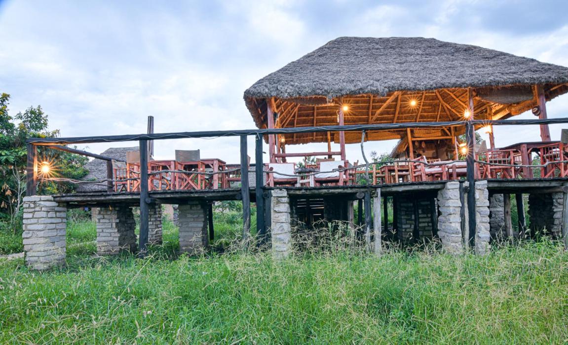 Kazinga Wilderness Safari Camp Hotell Kasese Exteriör bild