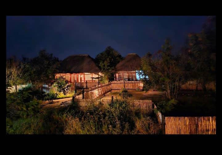 Kazinga Wilderness Safari Camp Hotell Kasese Exteriör bild